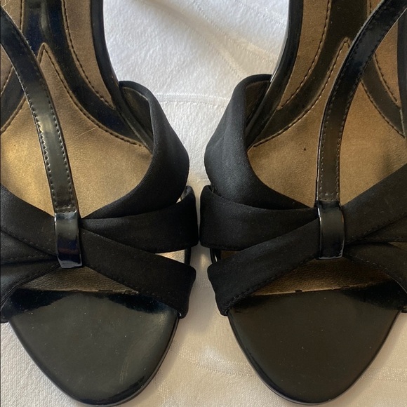 Naturalizer Women's Black Size 9M Sandals - Picture 3 of 13
